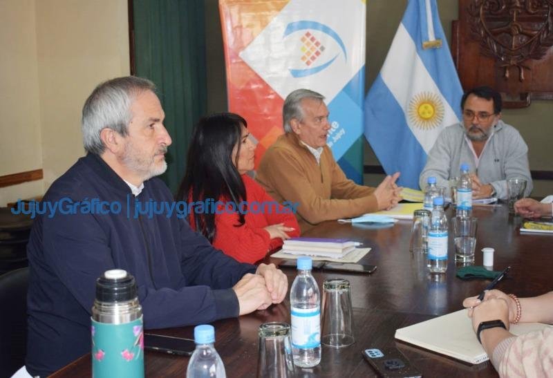Reunión para acelerar el proyecto de Emergencia Funeraria 2 Reunion para acelerar el proyecto de Emergencia Funeraria 2